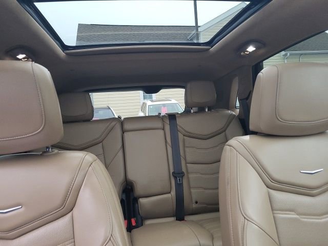 Used 2017 Cadillac XT5 Platinum w/ Driver Assist Package AWD/4WD image 19