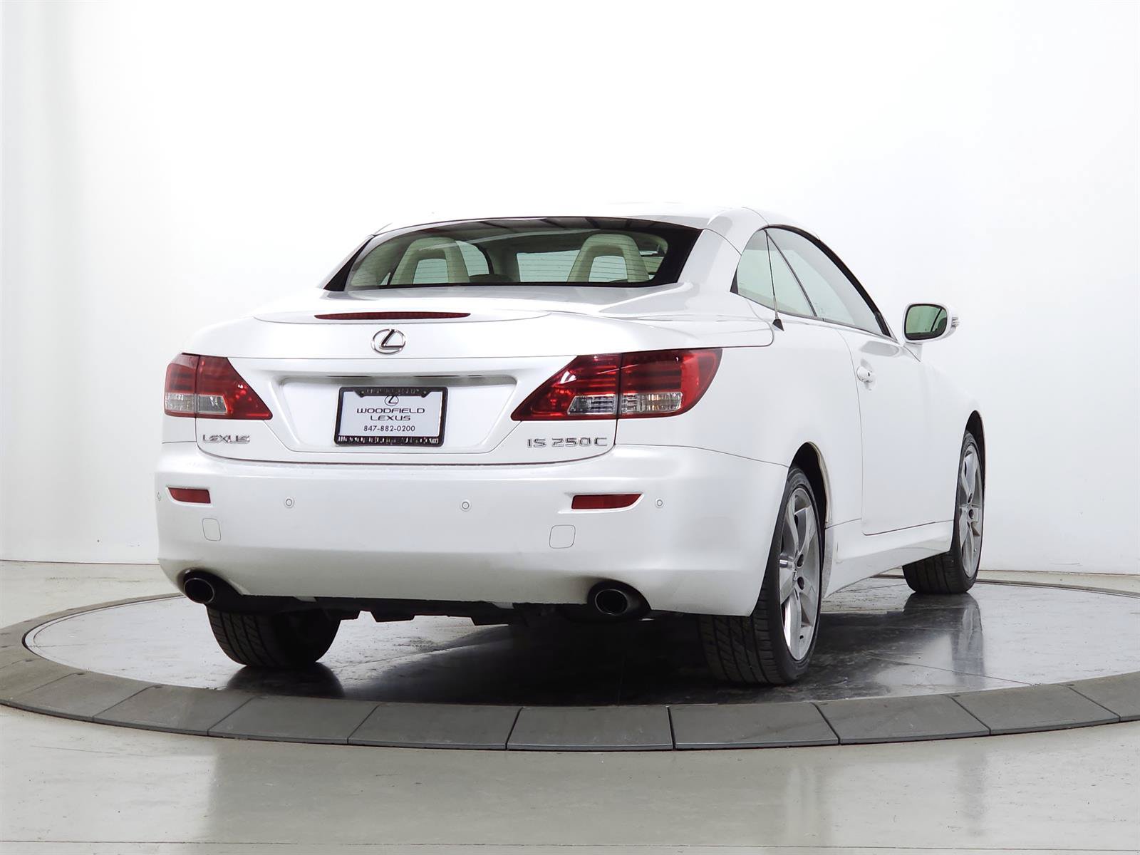 Used 2010 Lexus IS 250C w/ Luxury Pkg RWD image 8