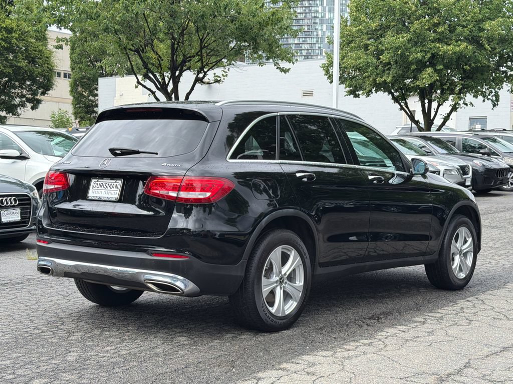 Used 2018 Mercedes-Benz GLC 300 4MATIC image 4