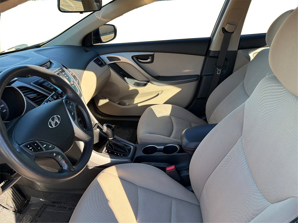 Used 2014 Hyundai Elantra SE w/ Option Group 02 image 10