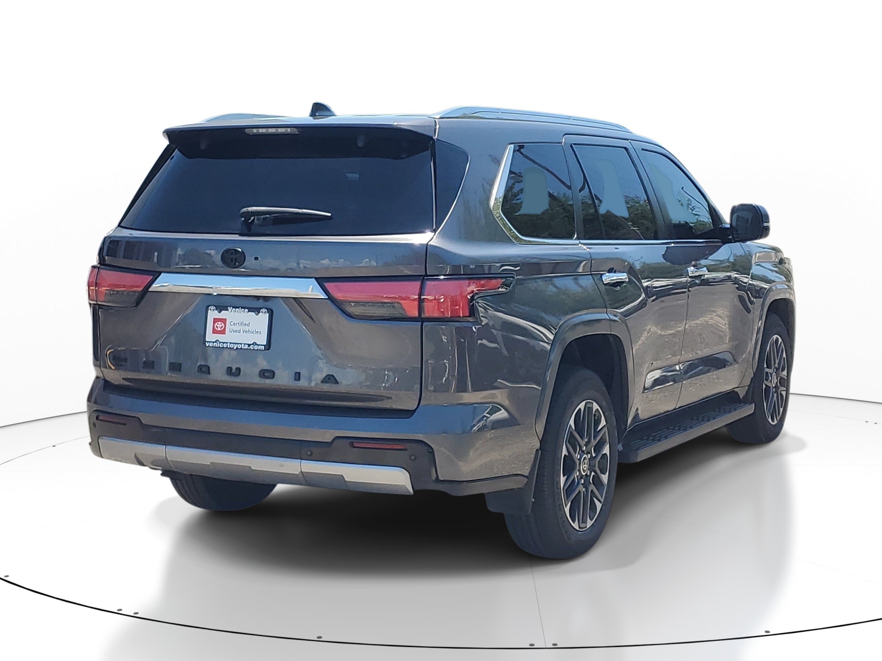 Certified 2024 Toyota Sequoia Limited w/ Tow Technology Package AWD/4WD image 6