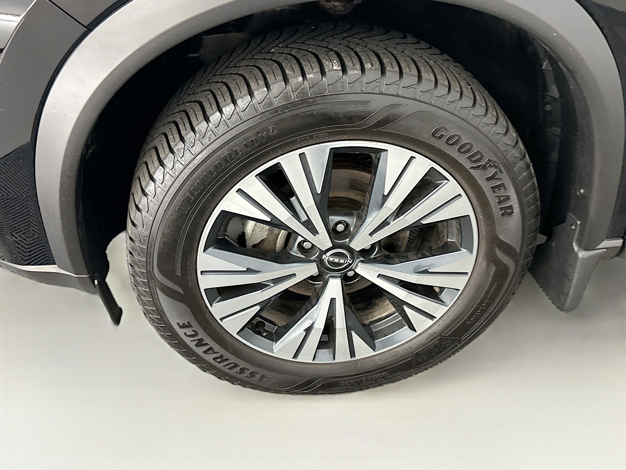 Used 2023 Nissan Rogue SV image 11