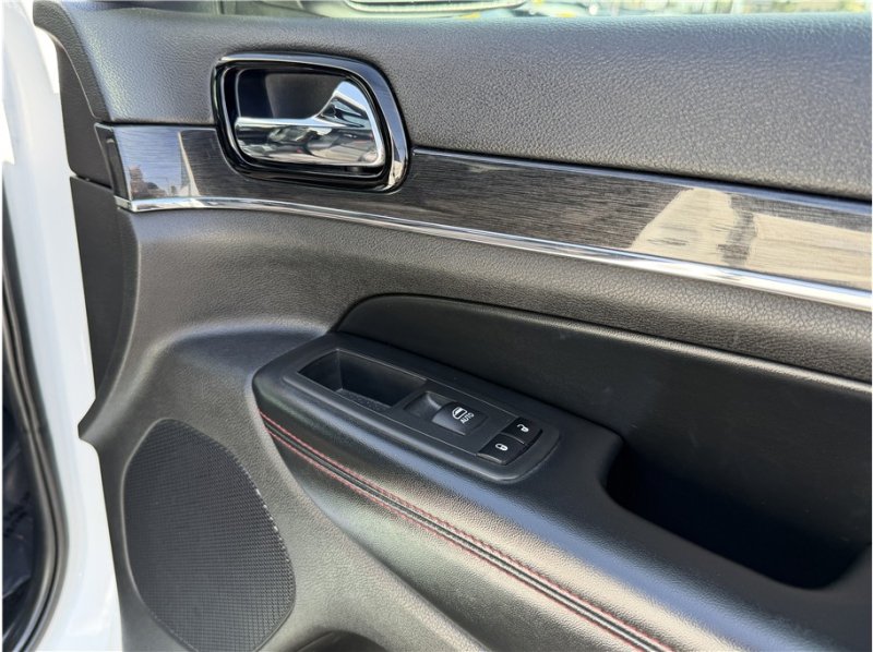 Used 2019 Jeep Grand Cherokee Trailhawk w/ Trailhawk Luxury Group AWD/4WD image 32