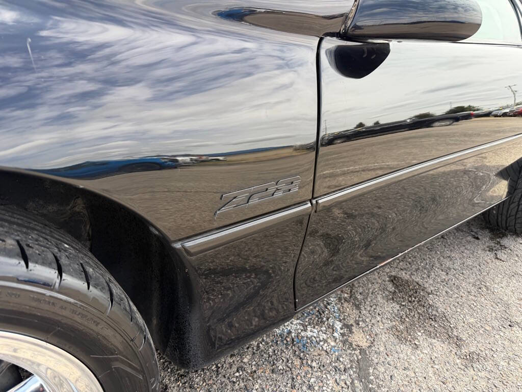 Used 1997 Chevrolet Camaro Z28 w/ Preferred Equipment Group 2 RWD image 10