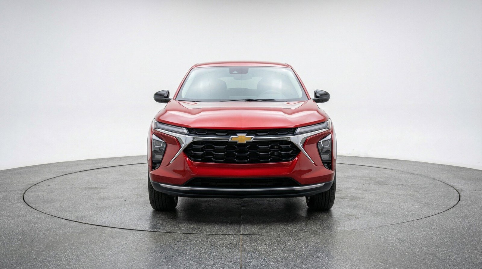 Used 2025 Chevrolet Trax LT FWD image 2