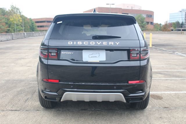 New 2025 Land Rover Discovery Sport S image 7