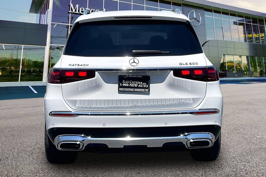 Certified 2025 Mercedes-Benz Maybach GLS 600 4MATIC image 4