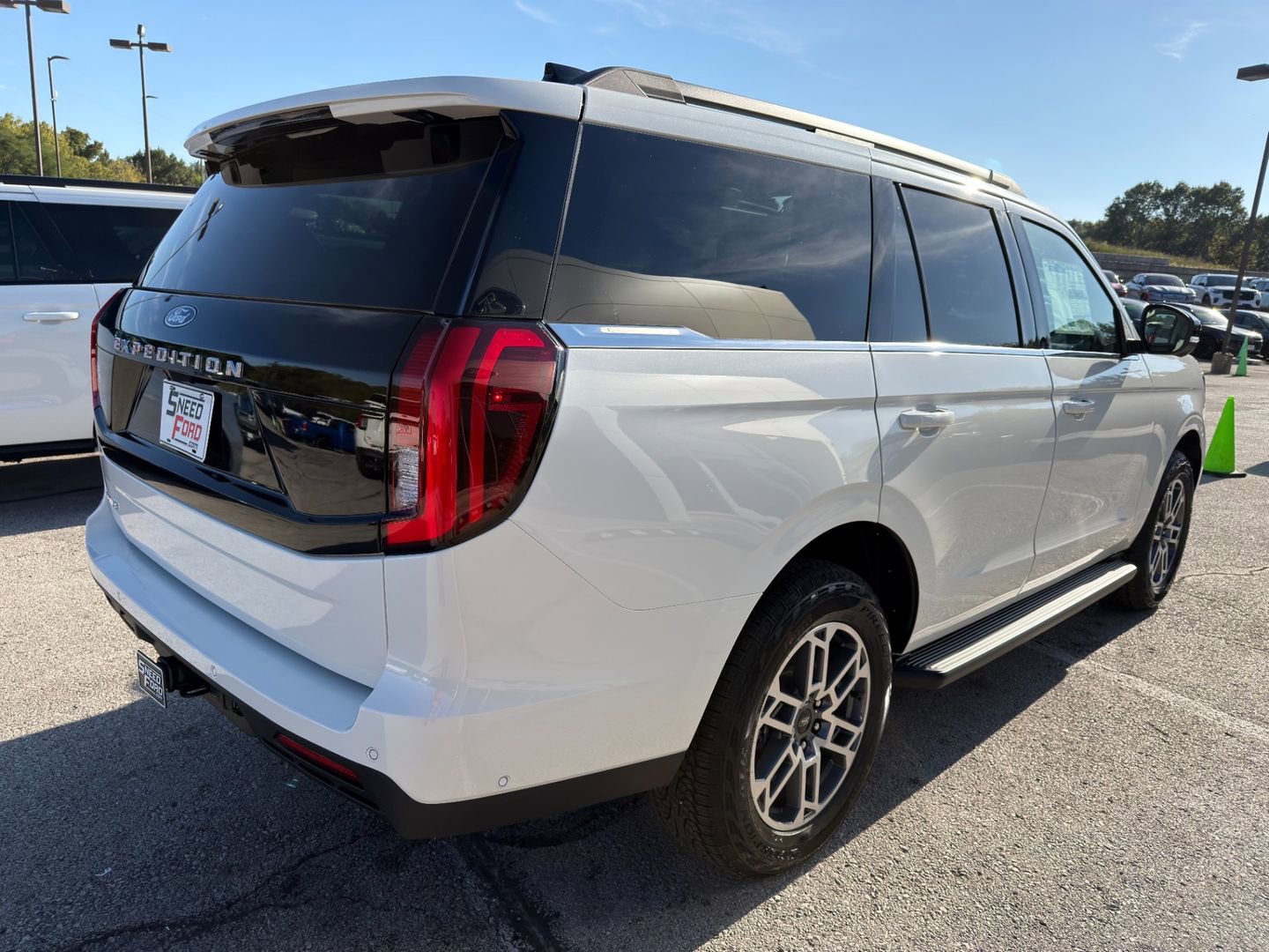 New 2025 Ford Expedition Active image 7