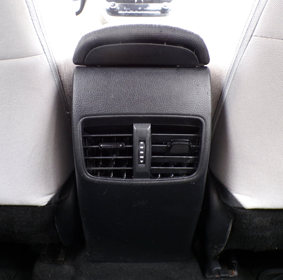 Used 2022 Toyota Corolla Cross L FWD image 36