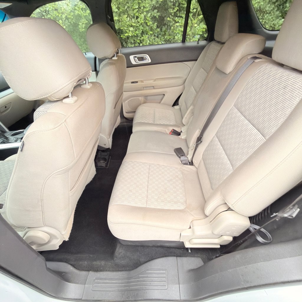 Used 2014 Ford Explorer XLT w/ Equipment Group 201A FWD image 14