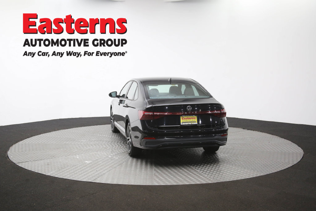 Used 2025 Volkswagen Jetta Sport FWD image 37