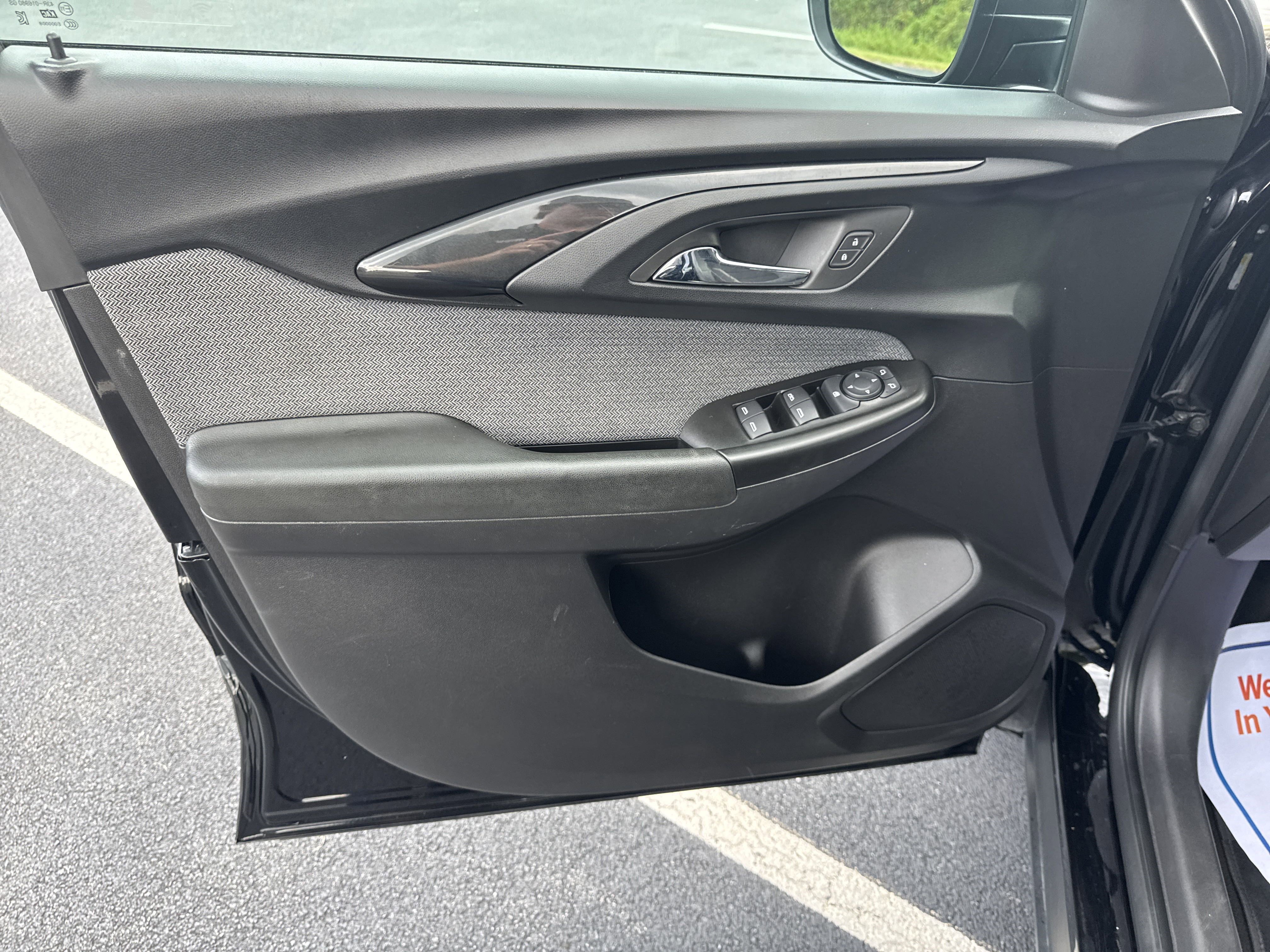 Used 2023 Chevrolet TrailBlazer LS image 22