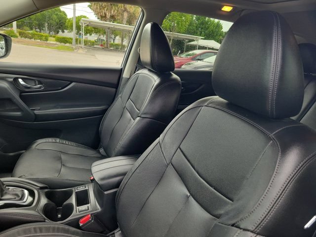 Certified 2019 Nissan Rogue SL w/ Premium Package FWD image 18