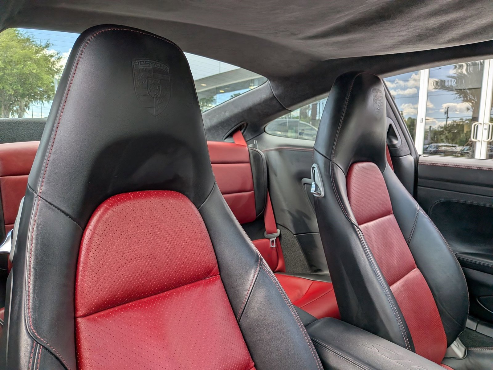 Certified 2018 Porsche 911 Carrera GTS RWD image 19