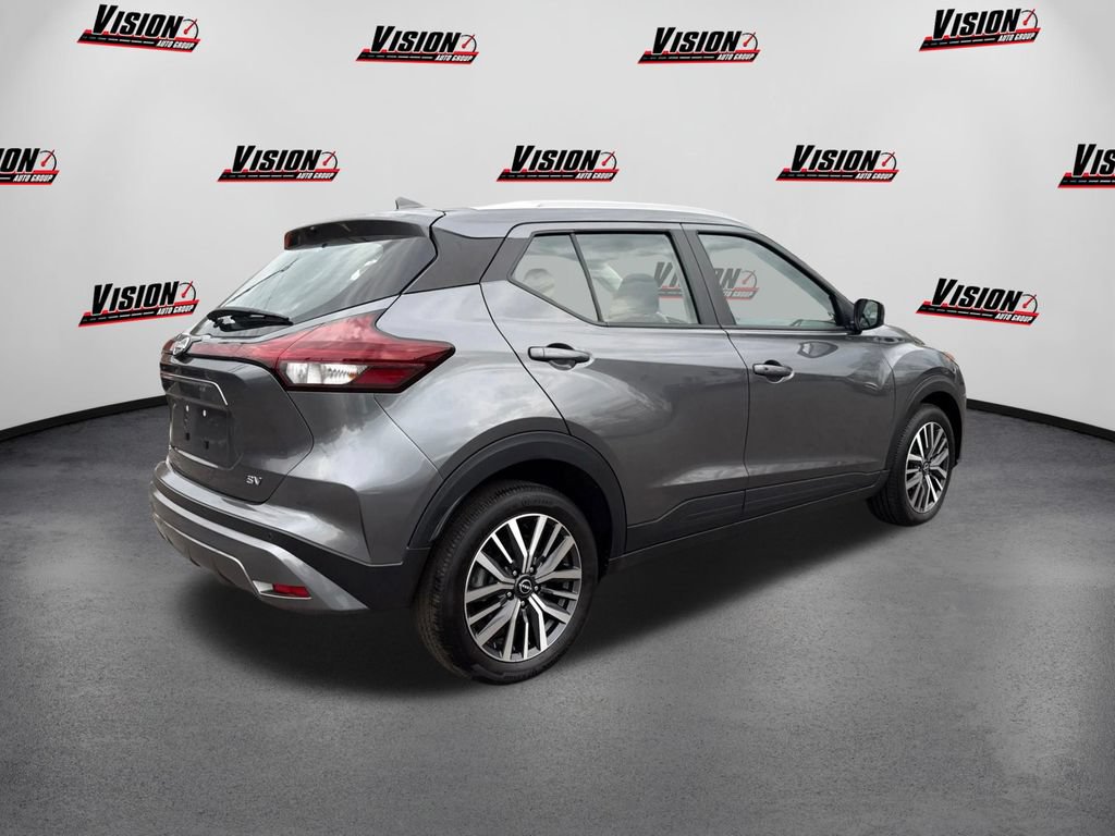 Used 2024 Nissan Kicks SV FWD image 5