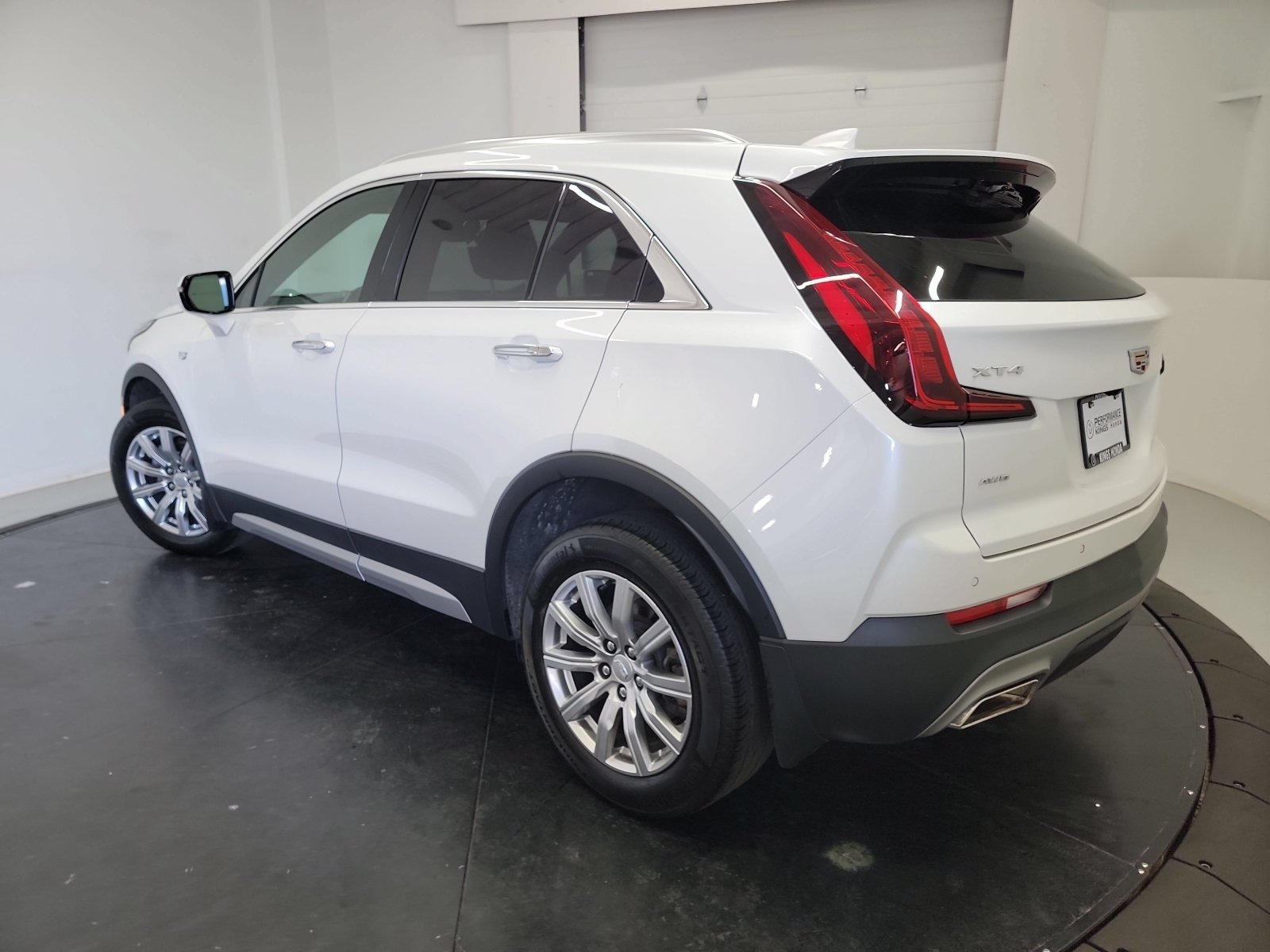Used 2023 Cadillac XT4 Premium Luxury w/ Cold Weather Package AWD/4WD image 6
