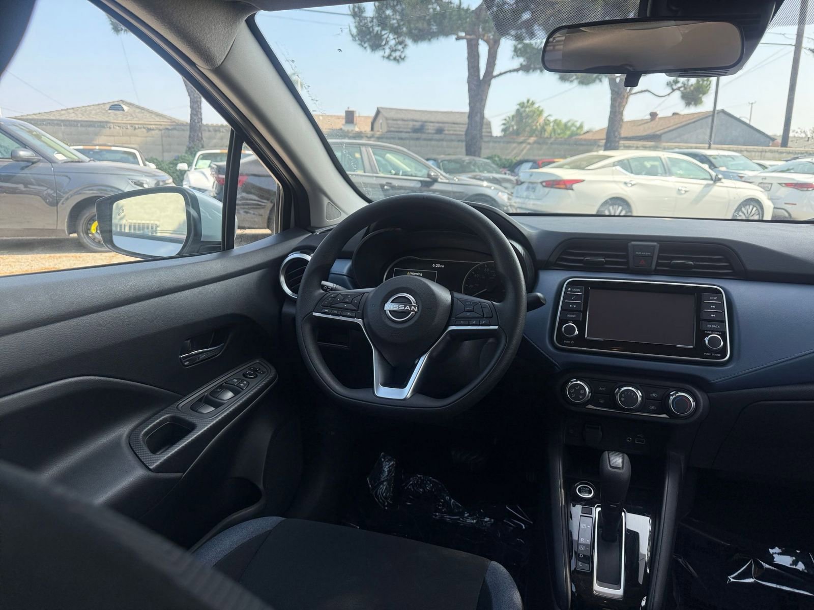 Used 2025 Nissan Versa SV FWD image 30