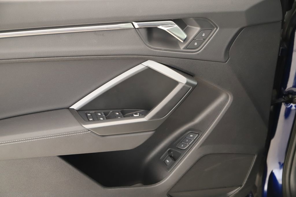 Used 2025 Audi Q3 2.0T Premium w/ Convenience Package image 23