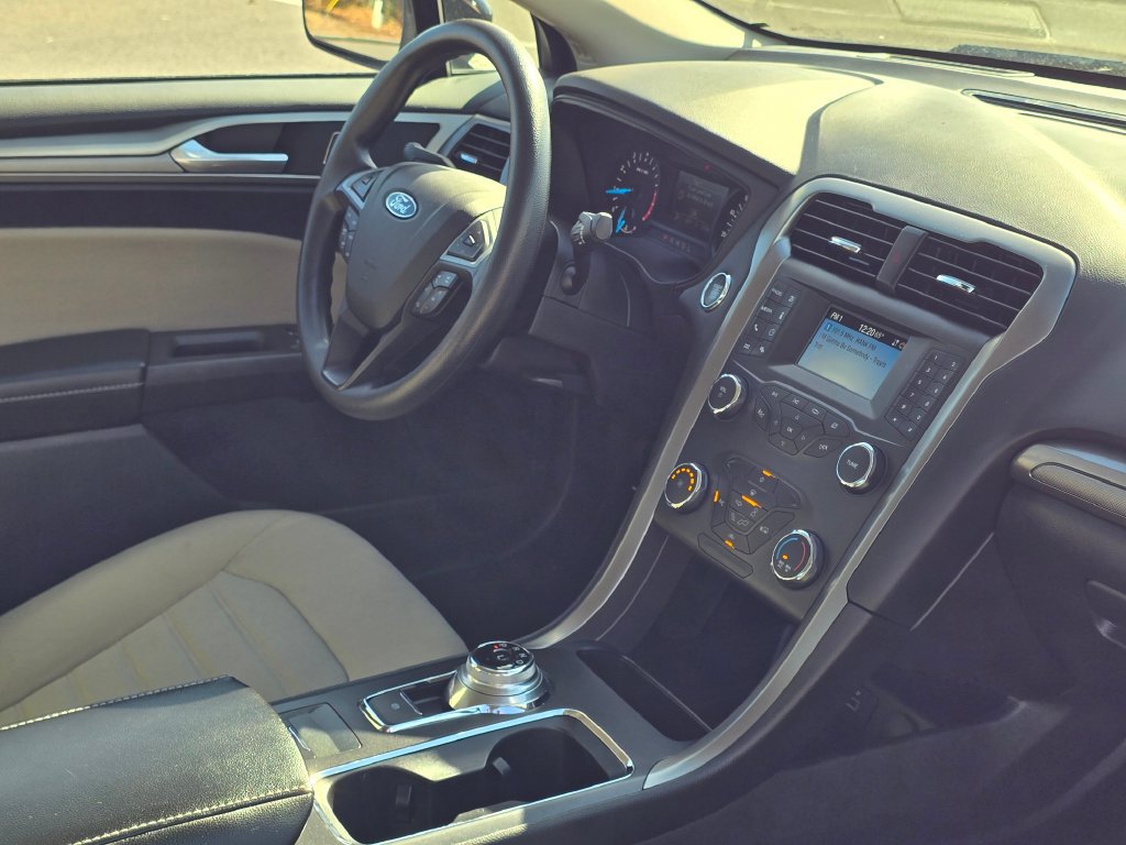 Used 2020 Ford Fusion S FWD image 18