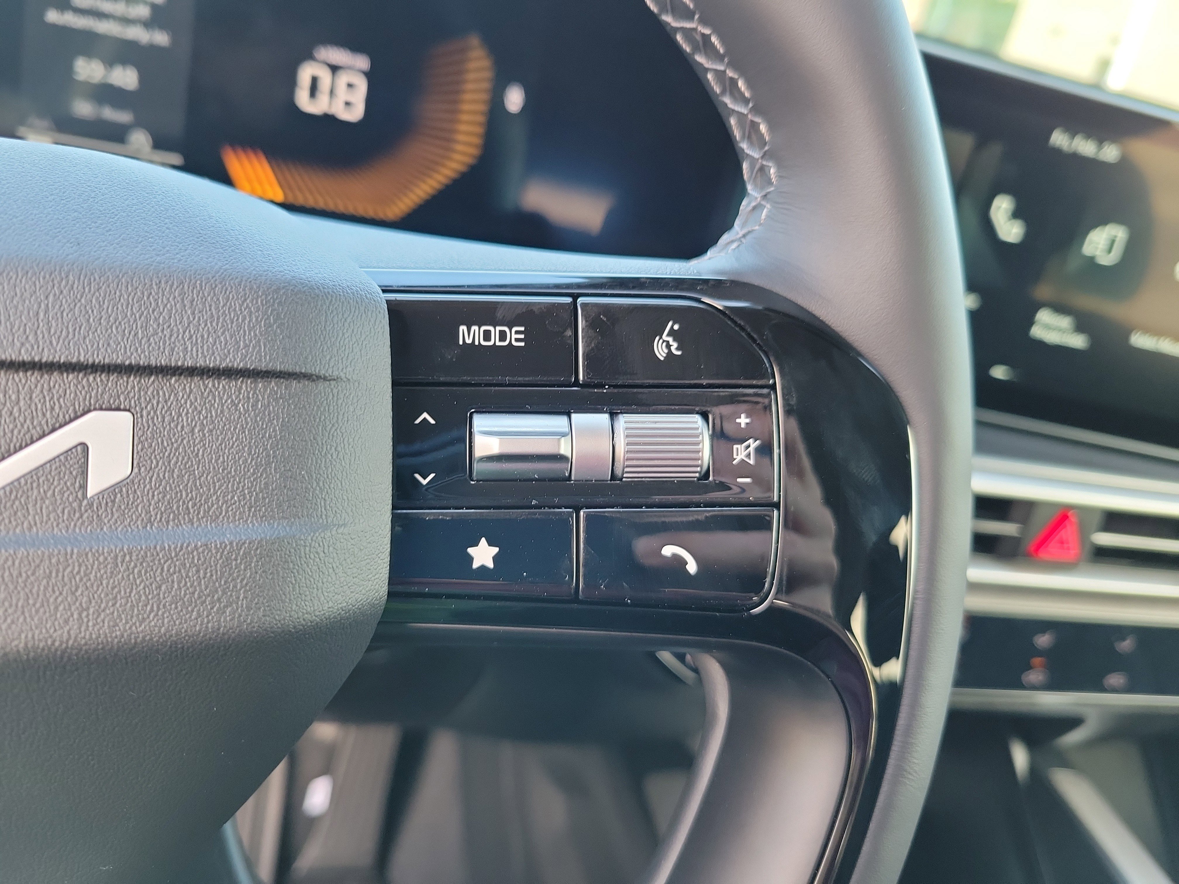 New 2026 Kia Sorento LX image 15