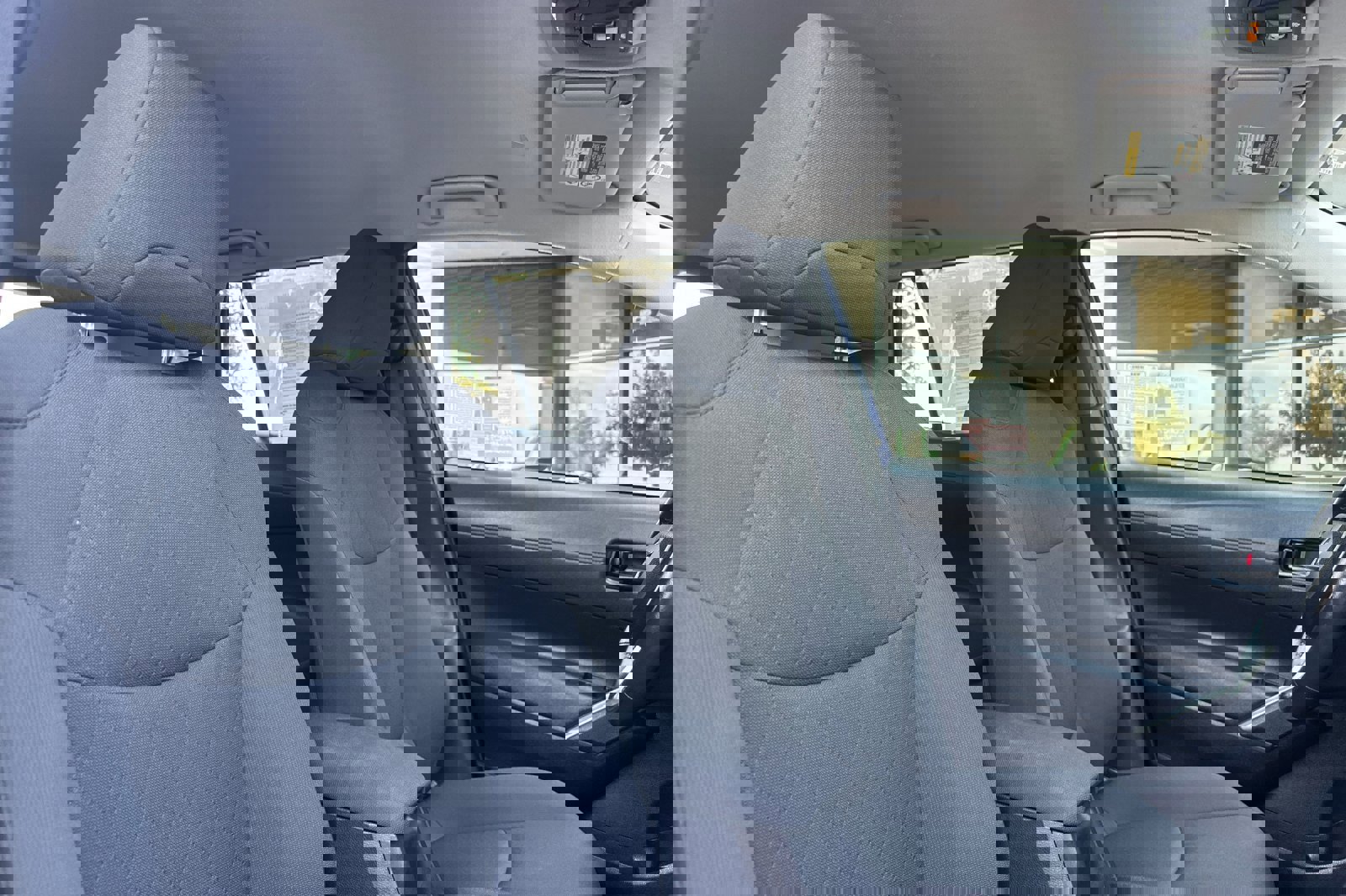 Used 2022 Toyota Corolla Cross LE image 18