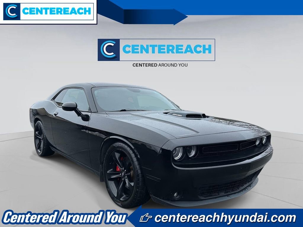 Used 2017 Dodge Challenger R/T Plus image 2