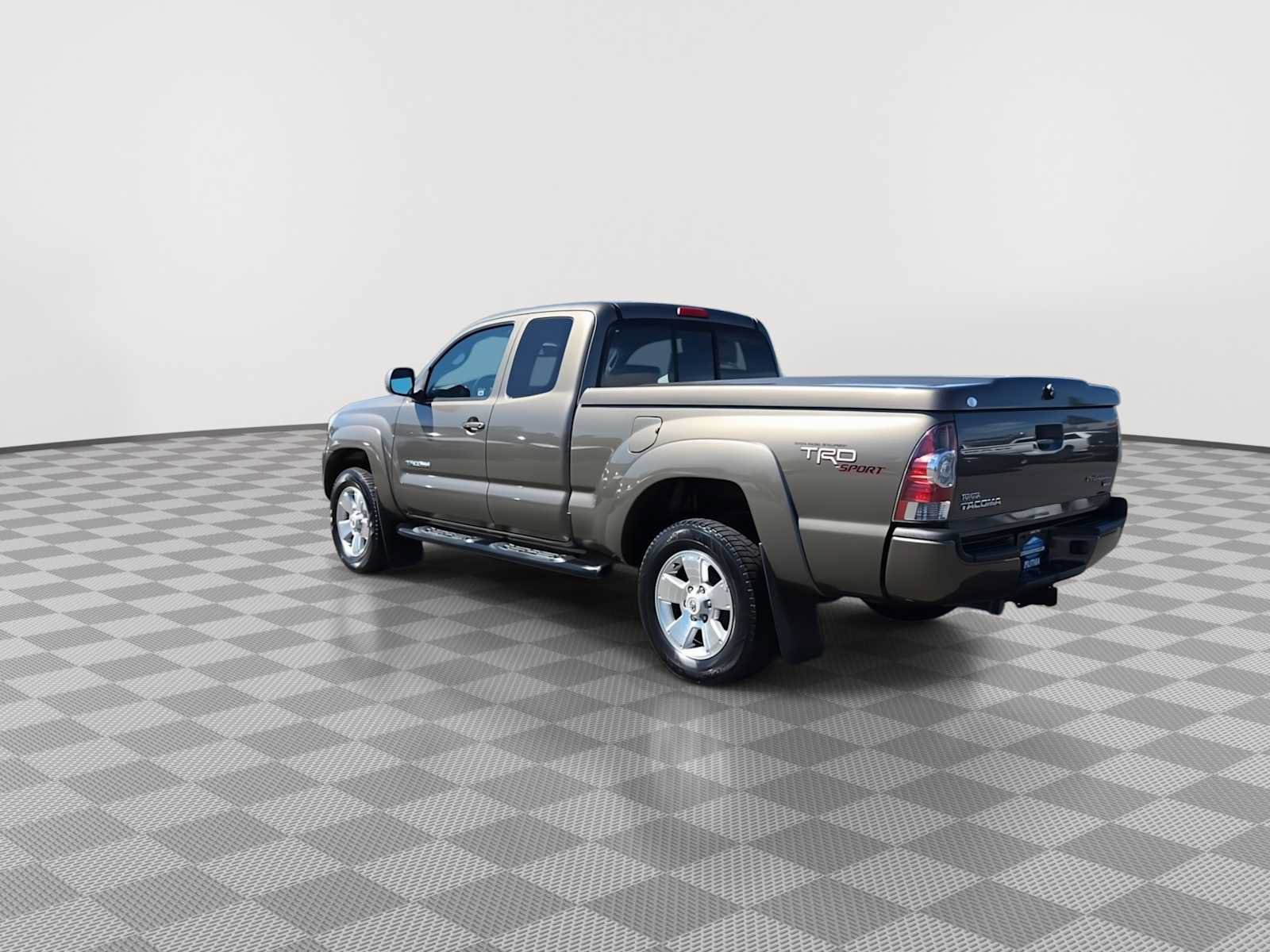 Used 2011 Toyota Tacoma PreRunner w/ TRD Sport Pkg RWD image 6