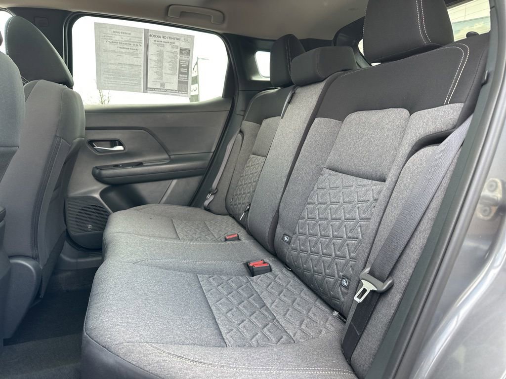 Used 2025 Nissan Kicks SV w/ SV Premium Package image 38