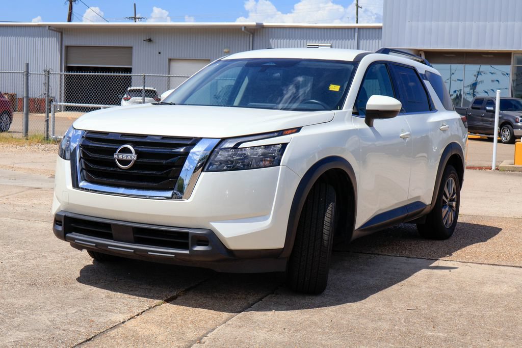 Used 2024 Nissan Pathfinder SV AWD/4WD image 25