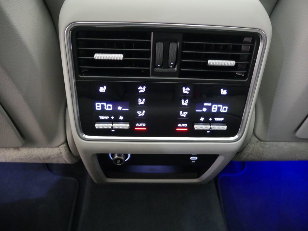 Certified 2023 Porsche Cayenne GTS AWD/4WD image 42