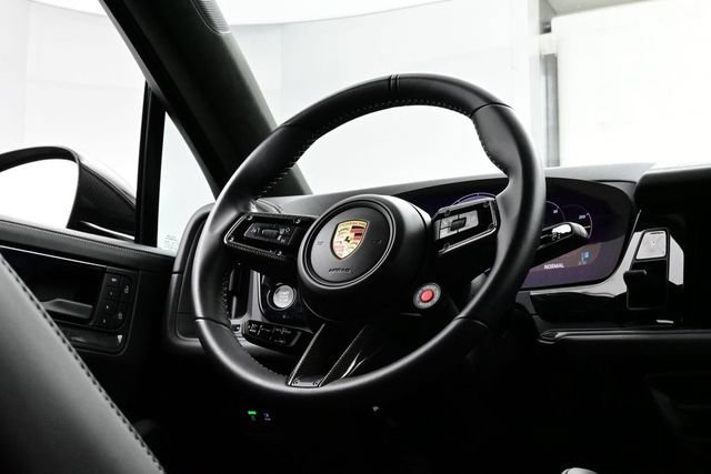 Certified 2024 Porsche Cayenne Turbo GT AWD/4WD image 21