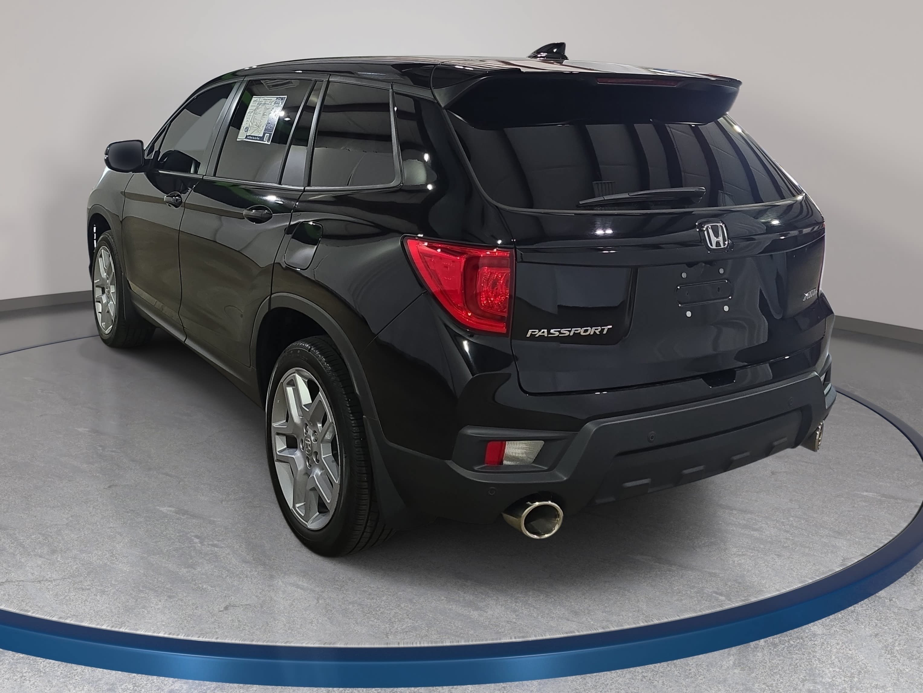 Certified 2025 Honda Passport EX-L image 8
