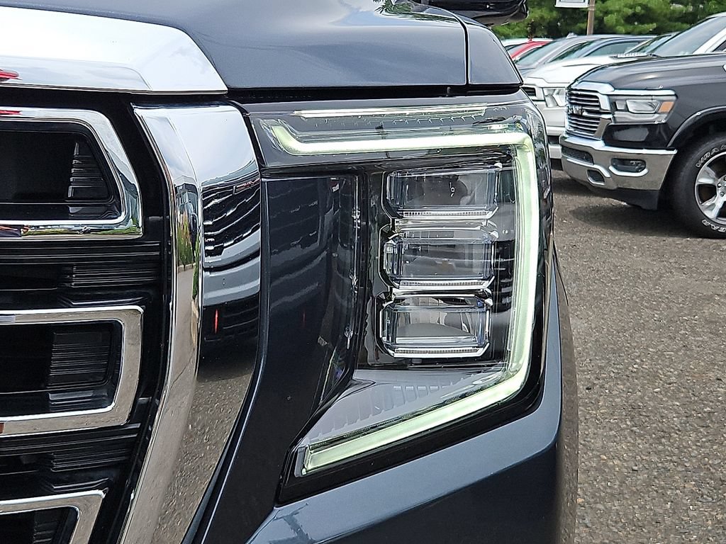 Used 2021 GMC Yukon SLT w/ SLT Premium Package AWD/4WD image 9