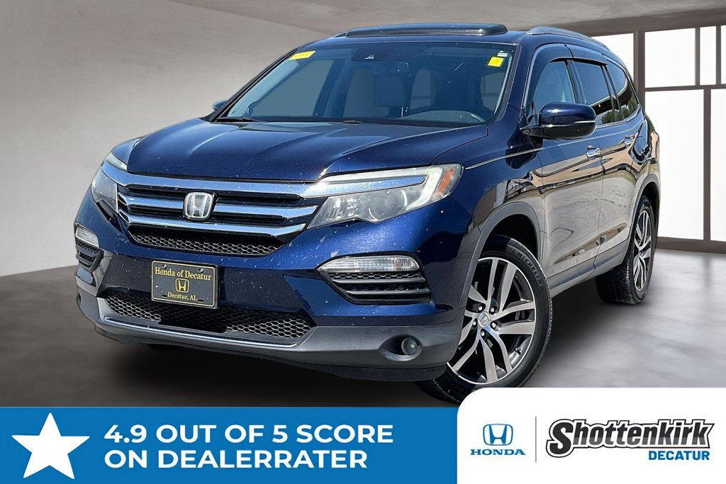 Used 2017 Honda Pilot Touring image 1