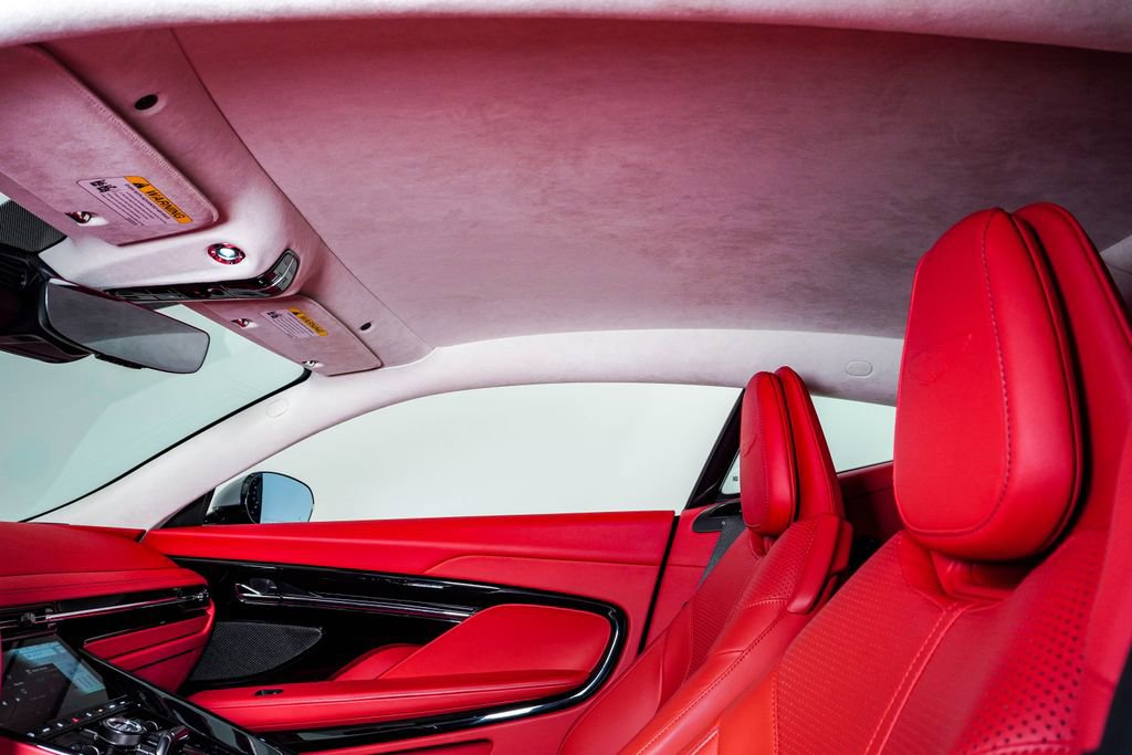 Used 2024 Aston Martin DB12 Coupe image 22