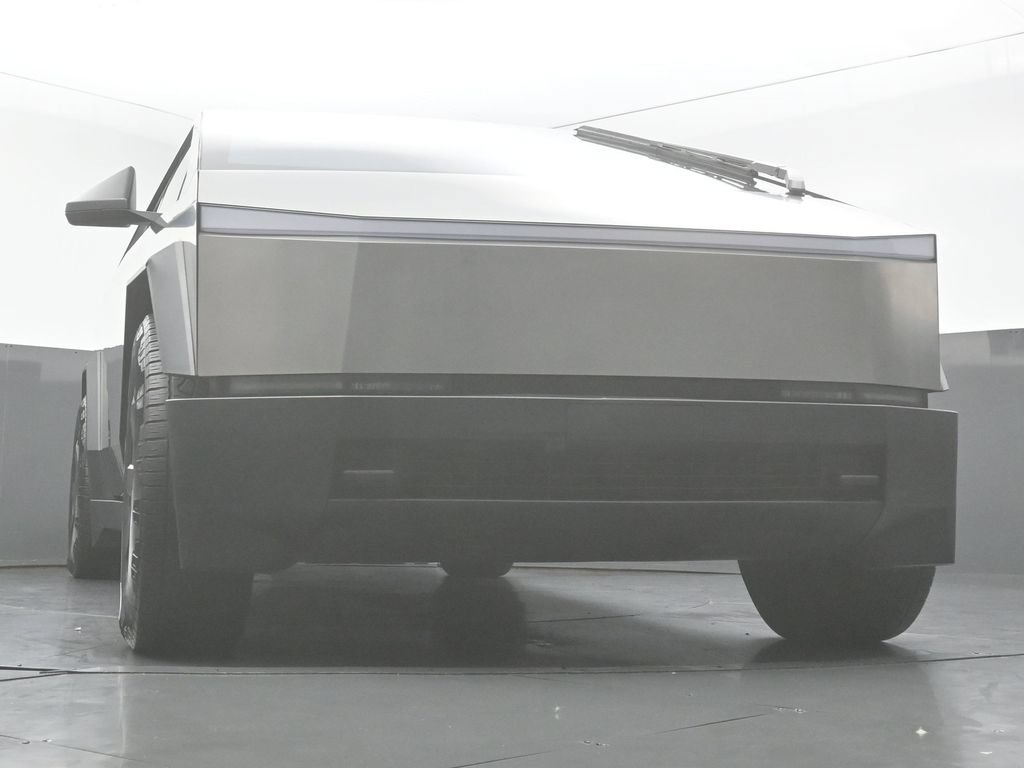 Used 2024 Tesla Cybertruck AWD Crew Cab image 46