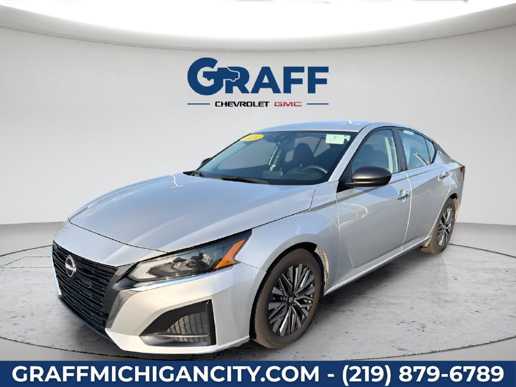 Used 2024 Nissan Altima 2.5 SV FWD image 1