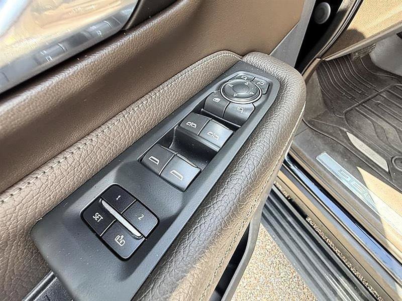 Used 2021 GMC Yukon Denali RWD image 33