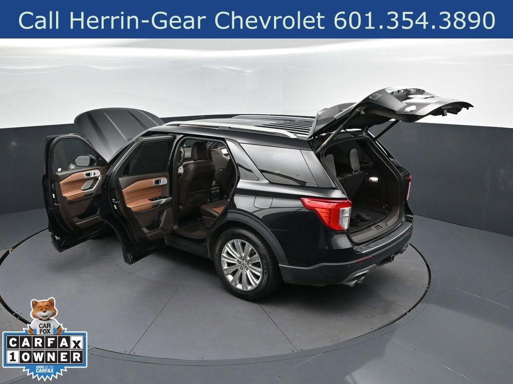 Used 2023 Ford Explorer King Ranch w/ Technology Package RWD image 2