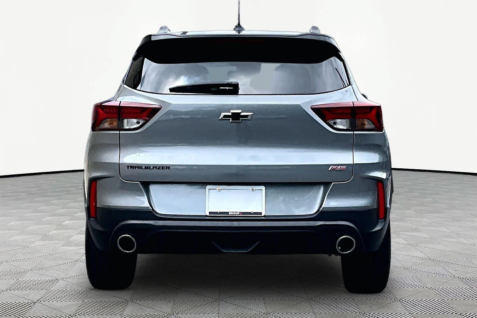 Used 2023 Chevrolet TrailBlazer RS w/ Convenience Package FWD image 5