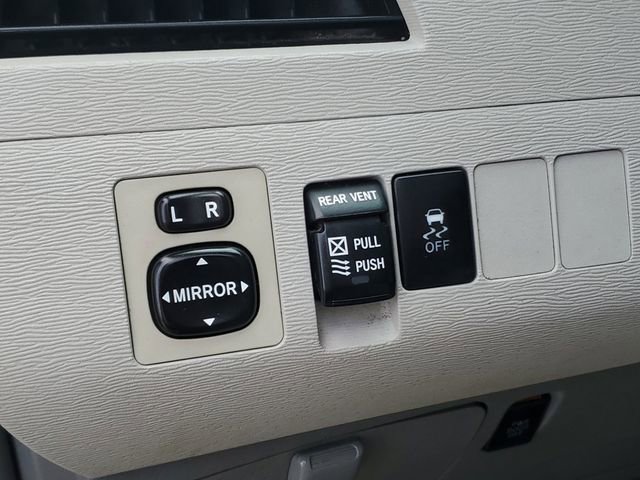 Used 2011 Toyota Sienna XLE image 14