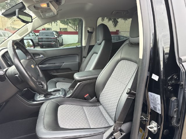 Used 2022 Chevrolet Colorado Z71 AWD/4WD image 25