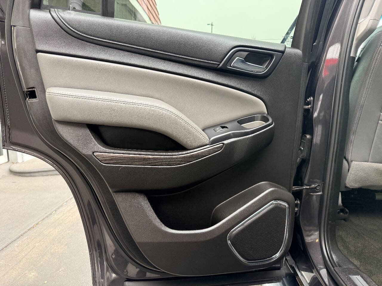 Used 2017 Chevrolet Tahoe LT w/ LT Signature Package image 30