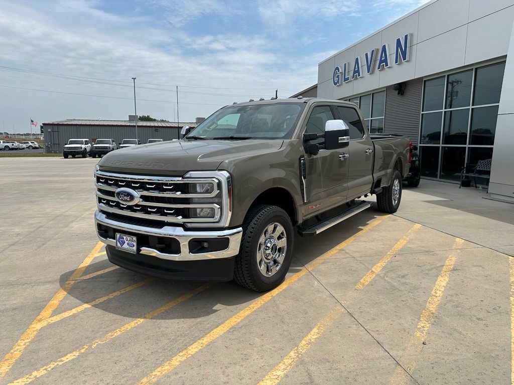 New 2026 Ford F350 Lariat w/ Chrome Package AWD/4WD image 3