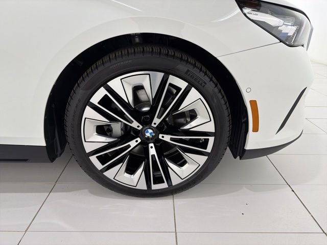 Used 2024 BMW 530i xDrive w/ Premium Package image 45