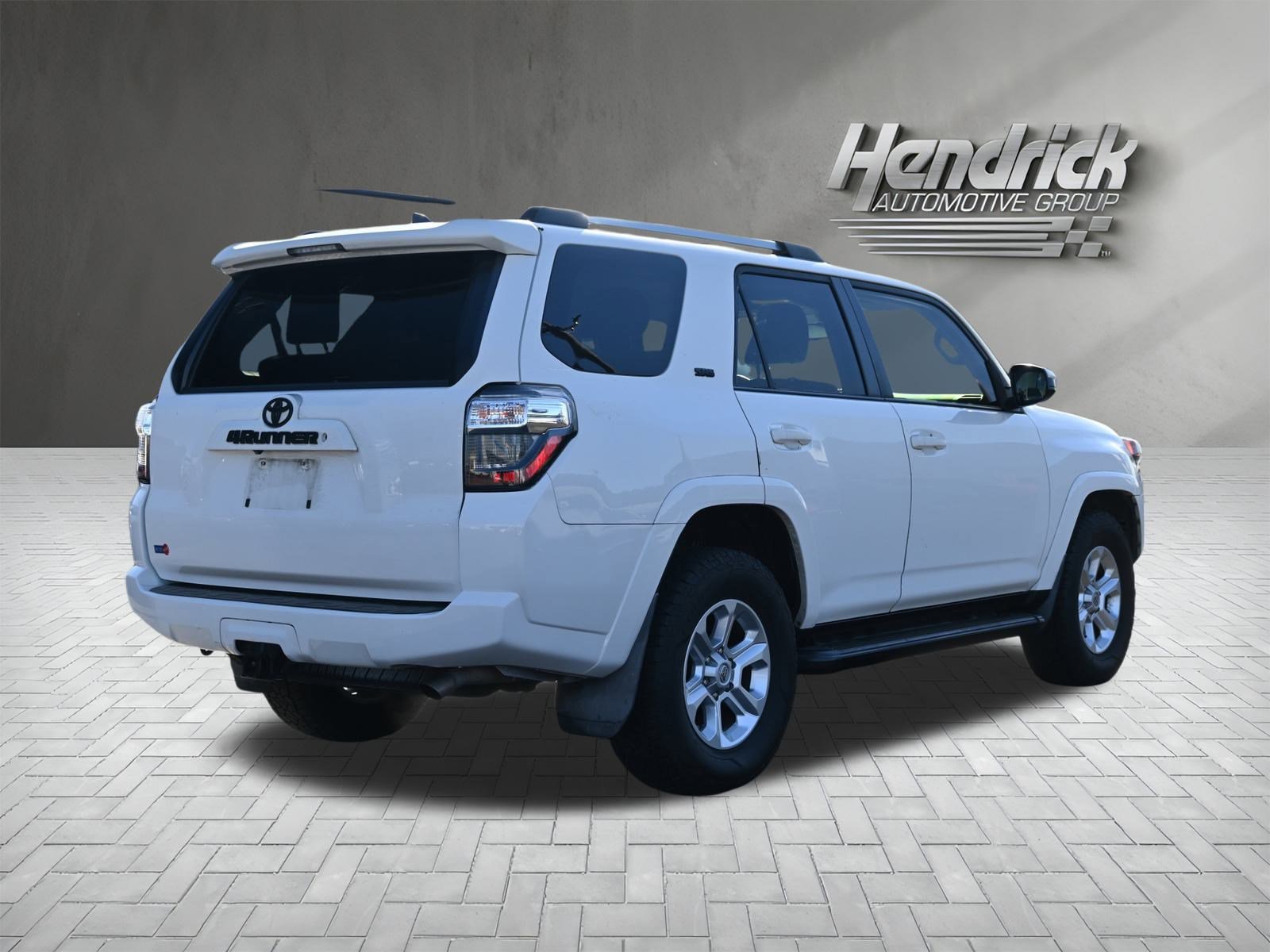 Used 2020 Toyota 4Runner SR5 image 10
