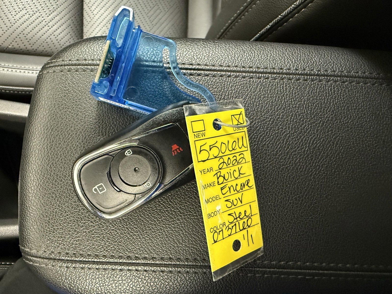 Used 2022 Buick Encore GX Essence image 25