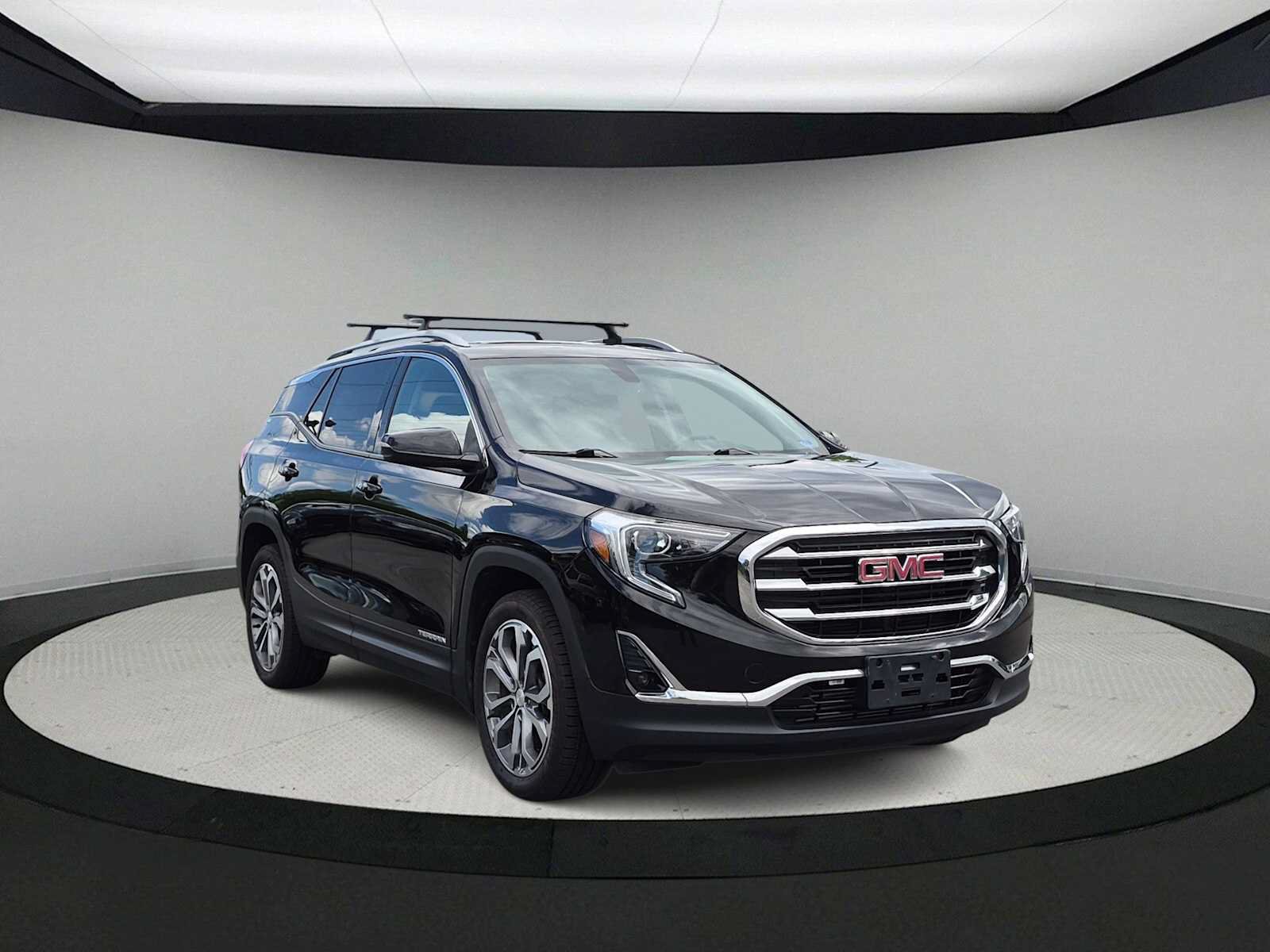 Used 2019 GMC Terrain SLT w/ Preferred Package AWD/4WD image 2