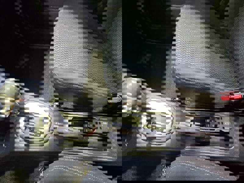 Used 2016 Nissan Versa Note SV image 19