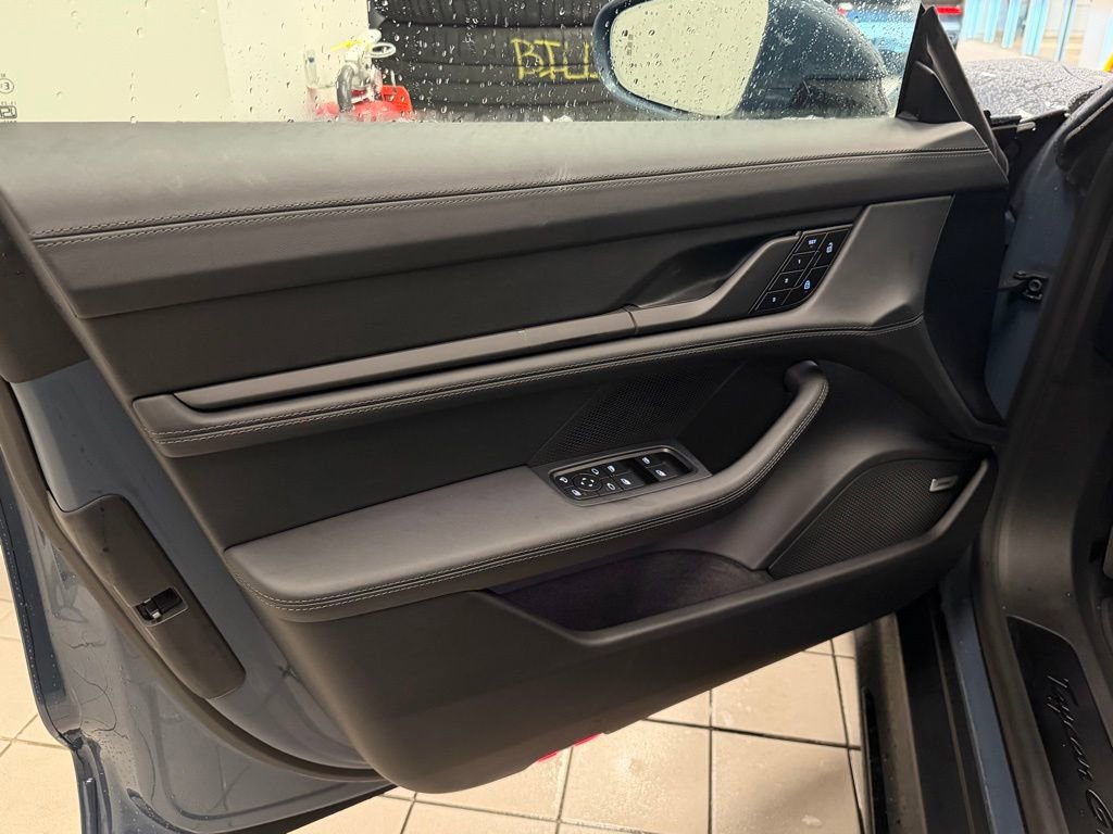 New 2026 Porsche Taycan GTS image 22